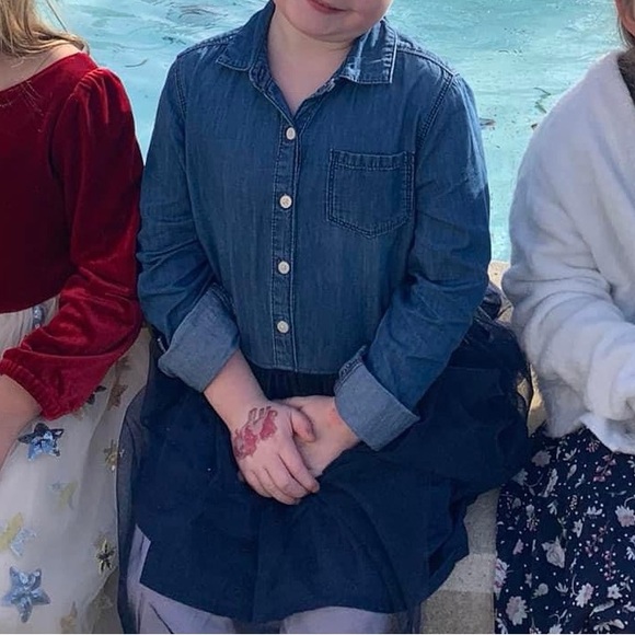 Carter’s 6/6X Denim Button-up and tulle dress. Excellent condition. - Picture 12 of 12